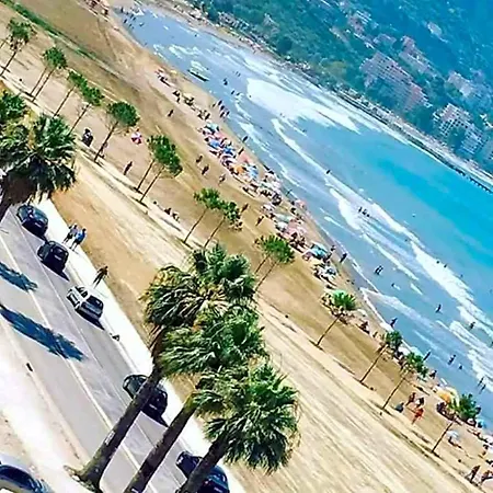 Onorato فندق فلورا